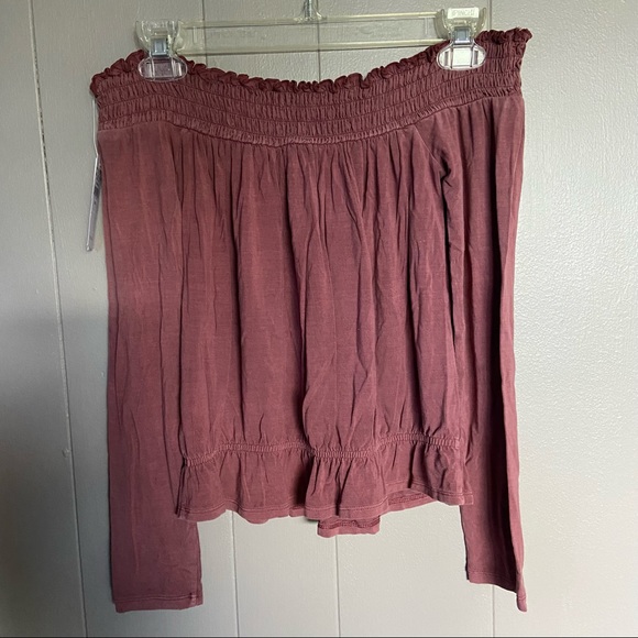 NWT Women’s Off Shoulder American Eagle Top - Picture 5 of 6